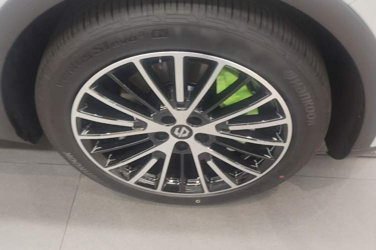 Used Leapmotor C11 2026 Range-Extended 300 LiDAR Prestige Edition Right Front Wheel Hub