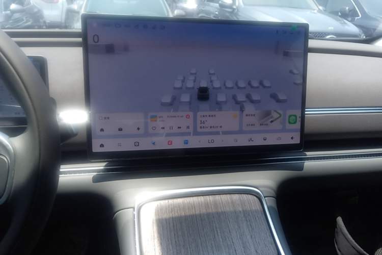 Used Leapmotor C11 2026 Range-Extended 300 LiDAR Prestige Edition Audio And AC Panel