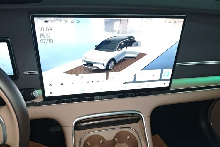 Used Leapmotor C11 2026 All-Electric 640 LiDAR Prestige Edition Audio And AC Panel