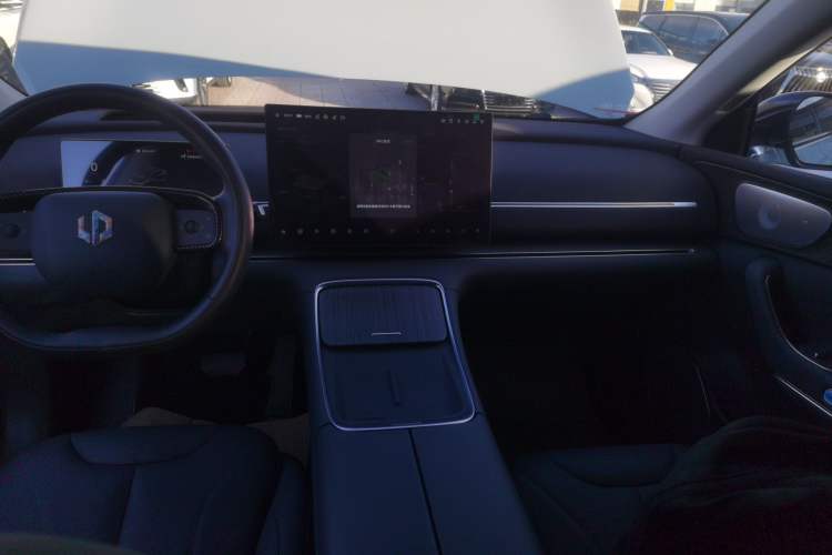 Used Leapmotor C11 2026 All-Electric 640 LiDAR Prestige Edition Audio And AC Panel