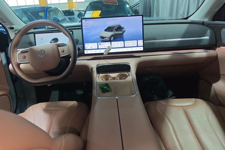 Used Leapmotor C11 2026 All-Electric 640 LiDAR Prestige Edition Center Console
