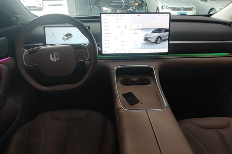 Used Leapmotor C11 2026 All-Electric 640 LiDAR Prestige Edition Center Console