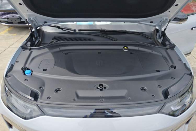 Used Leapmotor C11 2026 All-Electric 640 LiDAR Prestige Edition Engine Bay