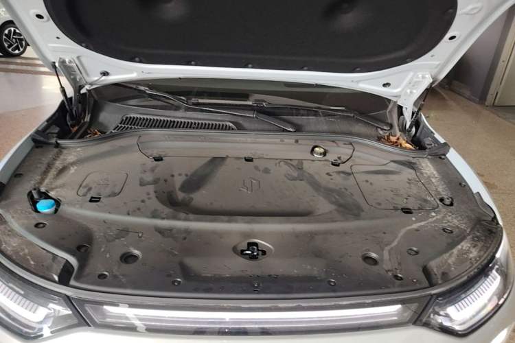 Used Leapmotor C11 2026 All-Electric 640 LiDAR Prestige Edition Engine Bay