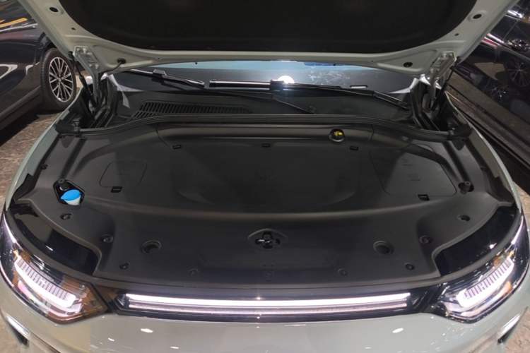 Used Leapmotor C11 2026 All-Electric 640 LiDAR Prestige Edition Engine Bay
