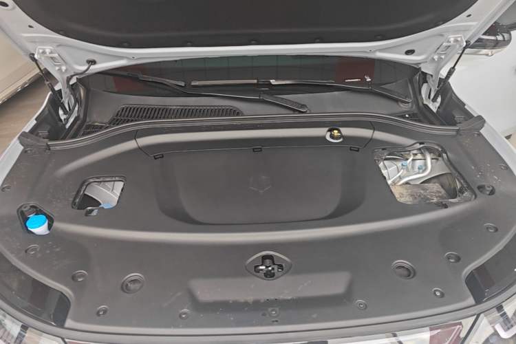 Used Leapmotor C11 2026 All-Electric 640 LiDAR Prestige Edition Engine Bay