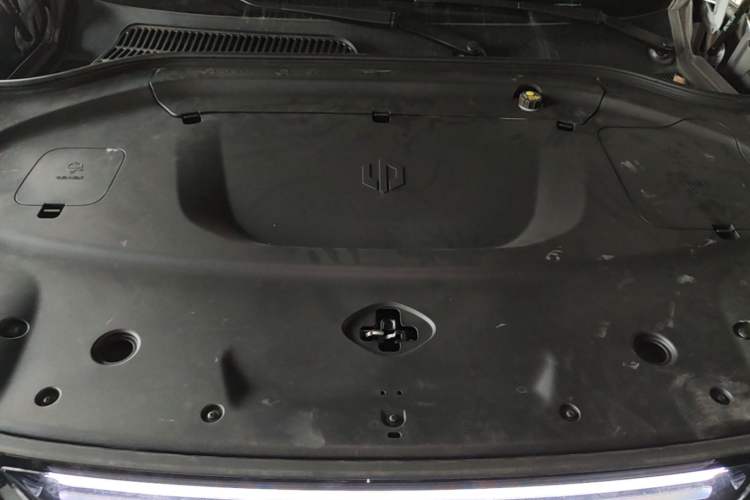 Used Leapmotor C11 2026 All-Electric 640 LiDAR Prestige Edition Engine Bay