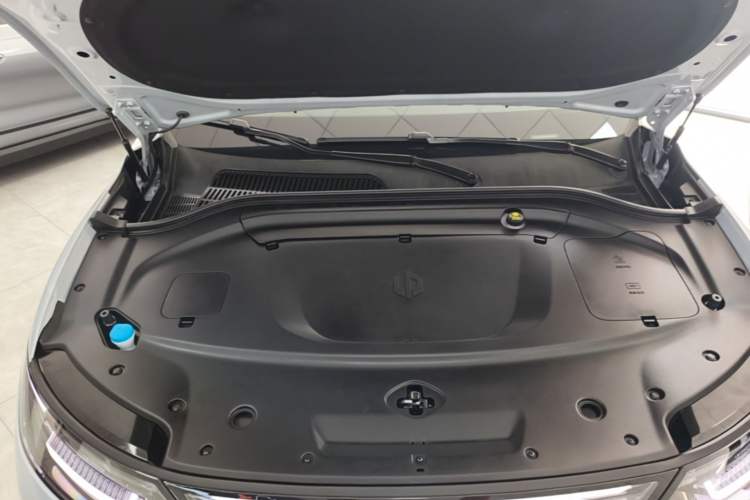 Used Leapmotor C11 2026 All-Electric 640 LiDAR Prestige Edition Engine Bay