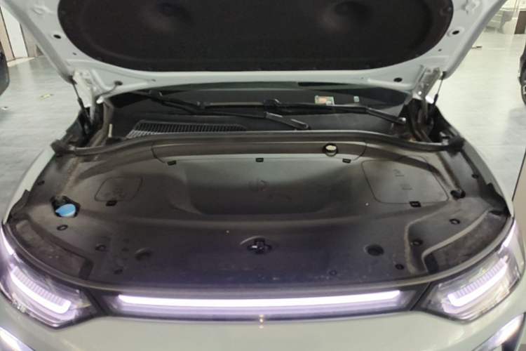 Used Leapmotor C11 2026 All-Electric 640 LiDAR Prestige Edition Engine Bay
