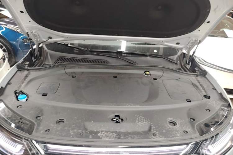 Used Leapmotor C11 2026 All-Electric 640 LiDAR Prestige Edition Engine Bay