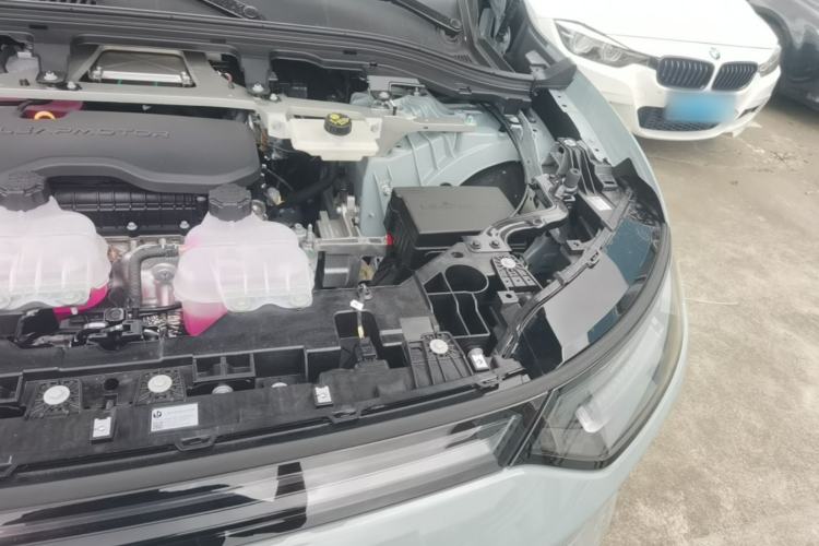 Used Leapmotor C11 2026 Range-Extended 300 LiDAR Prestige Edition Engine Bay Left