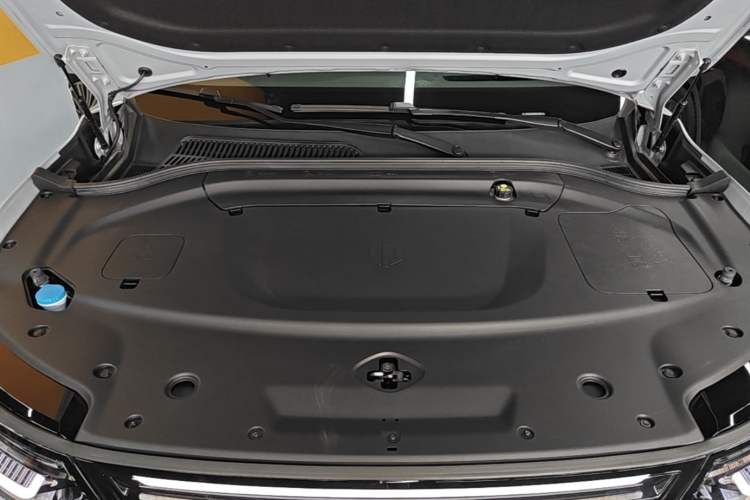 Used Leapmotor C11 2026 All-Electric 640 LiDAR Prestige Edition Engine Bay