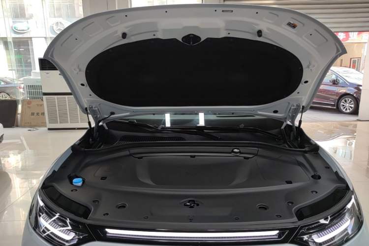 Used Leapmotor C11 2026 All-Electric 640 LiDAR Prestige Edition Engine Bay
