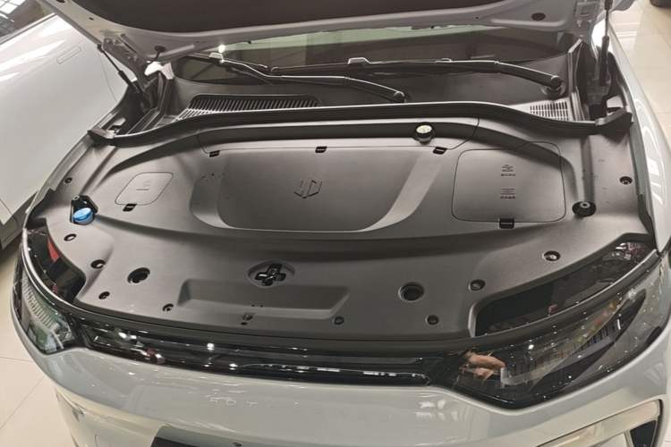 Used Leapmotor C11 2026 All-Electric 640 LiDAR Prestige Edition Engine Bay