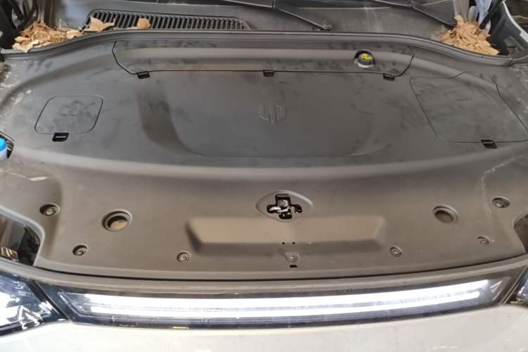 Used Leapmotor C11 2026 All-Electric 640 LiDAR Prestige Edition Engine Bay
