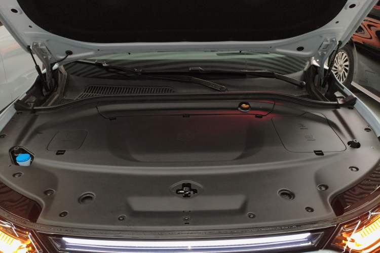Used Leapmotor C11 2026 All-Electric 640 LiDAR Prestige Edition Engine Bay