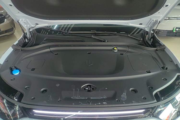 Used Leapmotor C11 2026 All-Electric 640 LiDAR Prestige Edition Engine Bay