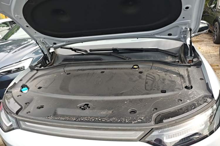 Used Leapmotor C11 2026 All-Electric 640 LiDAR Prestige Edition Engine Bay
