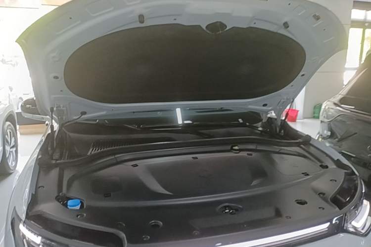Used Leapmotor C11 2026 All-Electric 640 LiDAR Prestige Edition Engine Bay