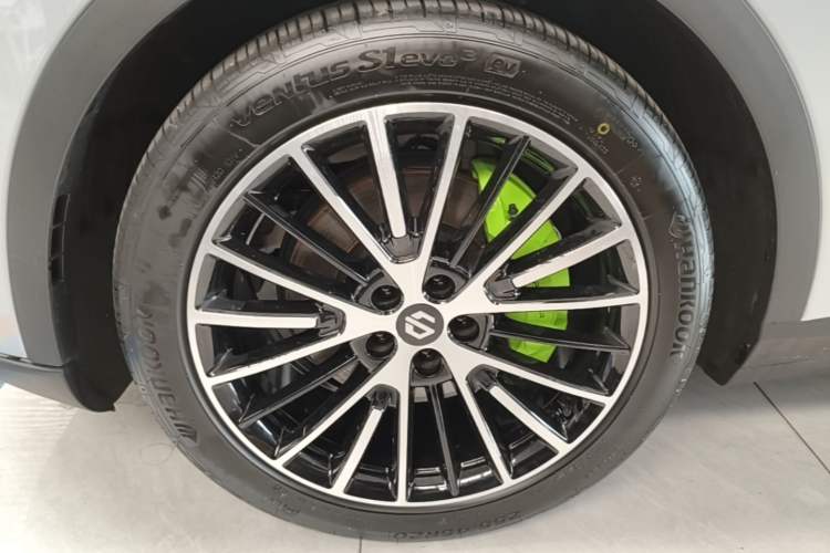 Used Leapmotor C11 2026 All-Electric 640 LiDAR Prestige Edition Exterior 4