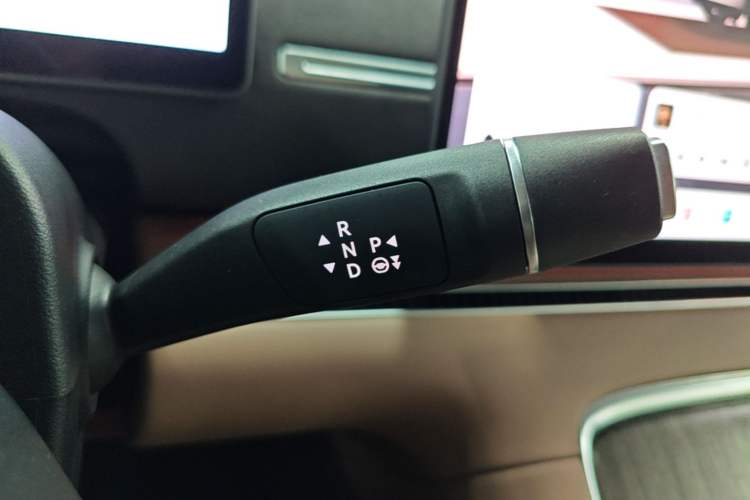 Used Leapmotor C11 2026 All-Electric 640 Smart Enjoyment Edition Gear Lever