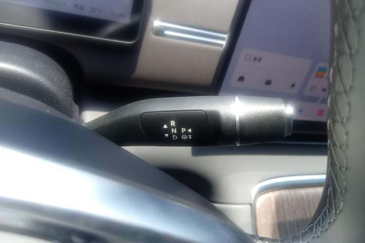 Used Leapmotor C11 2026 Range-Extended 300 LiDAR Prestige Edition Gear Lever