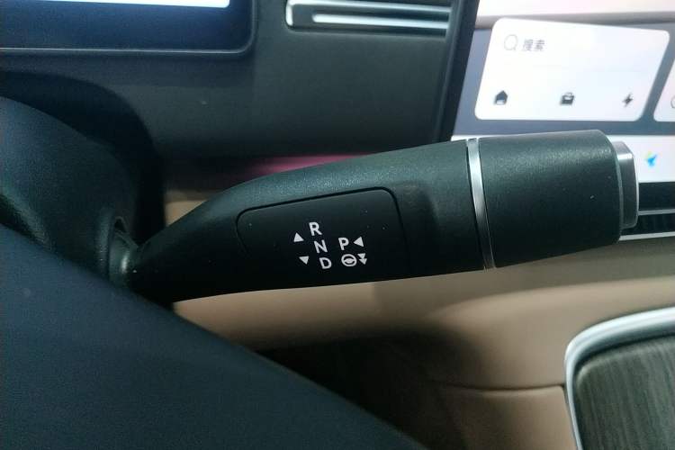 Used Leapmotor C11 2026 Range-Extended 300 LiDAR Prestige Edition Gear Lever