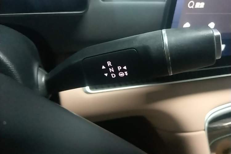 Used Leapmotor C11 2026 All-Electric 640 LiDAR Prestige Edition Gear Lever
