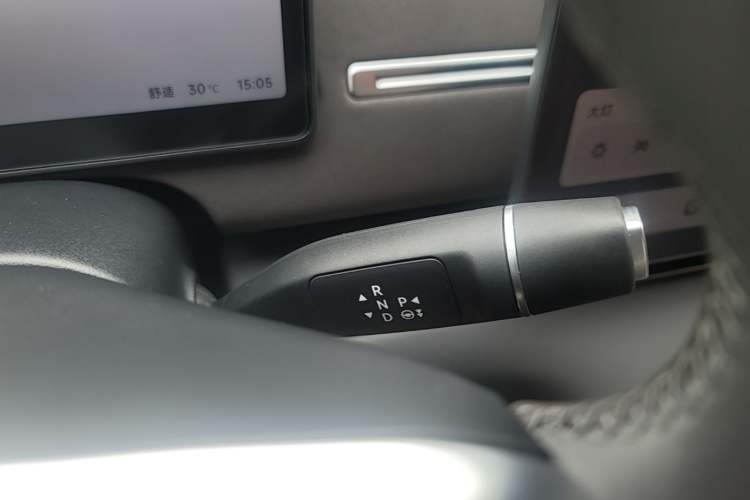 Used Leapmotor C11 2026 All-Electric 640 LiDAR Edition Gear Lever