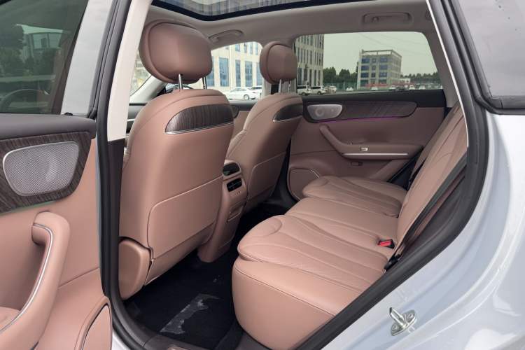 Used Leapmotor C11 2026 All-Electric 640 LiDAR Prestige Edition Interior 1
