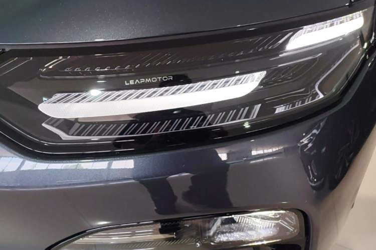 Used Leapmotor C11 2026 All-Electric 640 LiDAR Prestige Edition Left Front Headlight