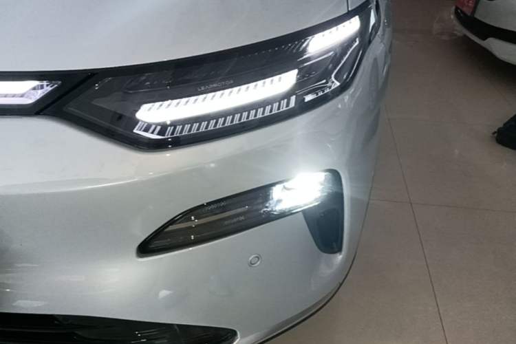 Used Leapmotor C11 2026 All-Electric 640 LiDAR Prestige Edition Left Front Headlight
