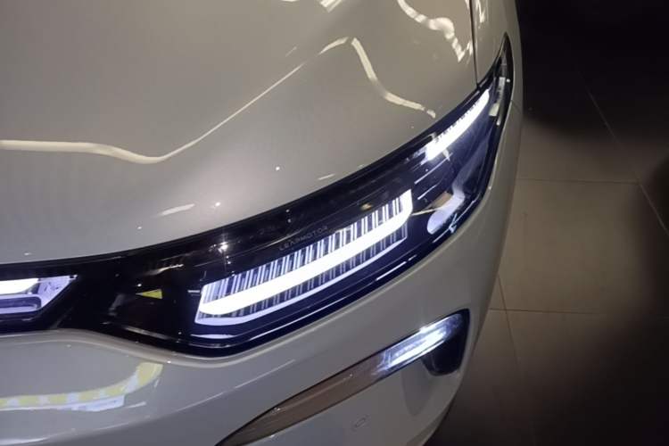 Used Leapmotor C11 2026 All-Electric 640 LiDAR Prestige Edition Left Front Headlight