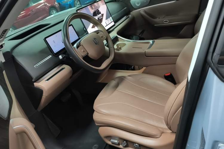 Used Leapmotor C11 2026 All-Electric 640 LiDAR Prestige Edition Left Front Seat