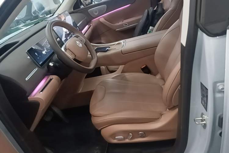 Used Leapmotor C11 2026 All-Electric 640 LiDAR Prestige Edition Left Front Seat