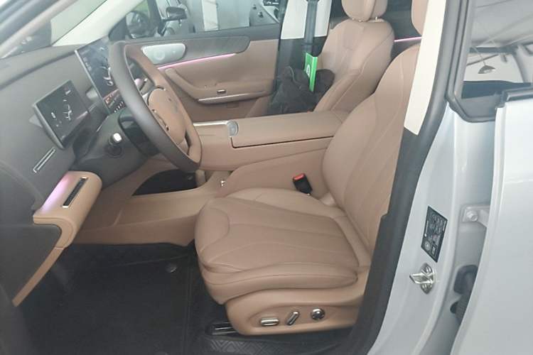 Used Leapmotor C11 2026 All-Electric 640 LiDAR Prestige Edition Left Front Seat
