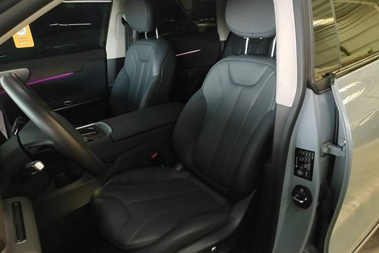 Used Leapmotor C11 2026 Range-Extended 300 LiDAR Prestige Edition Left Front Seat