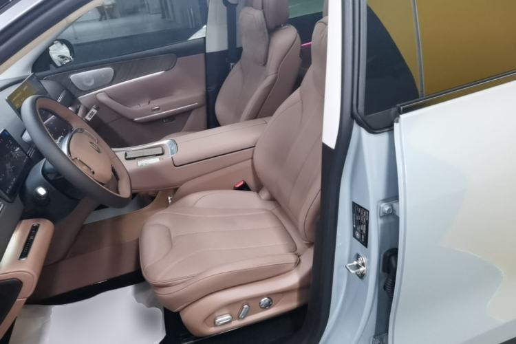 Used Leapmotor C11 2026 Range-Extended 300 LiDAR Prestige Edition Left Front Seat