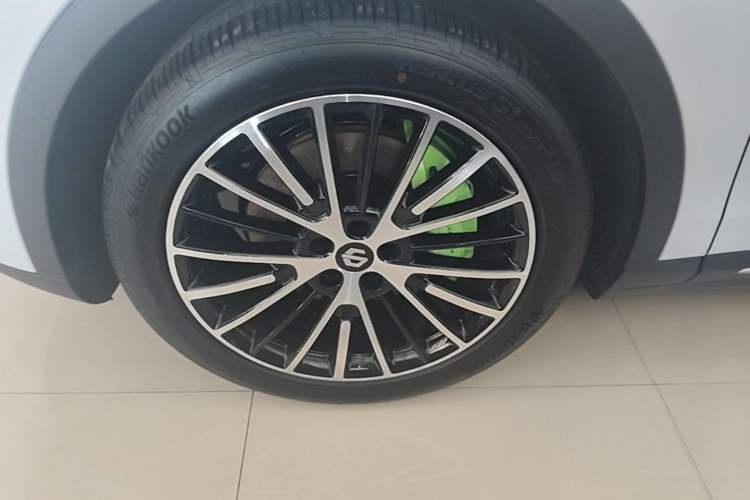 Used Leapmotor C11 2026 All-Electric 640 LiDAR Prestige Edition Left Front Wheel Hub