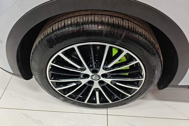 Used Leapmotor C11 2026 All-Electric 640 Smart Enjoyment Edition Left Front Wheel Hub