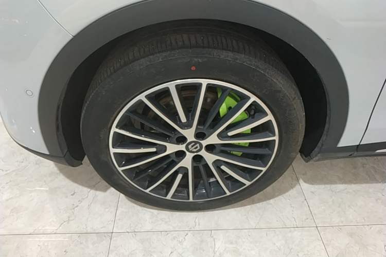 Used Leapmotor C11 2026 All-Electric 640 LiDAR Prestige Edition Left Front Wheel Hub