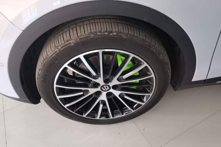 Used Leapmotor C11 2026 All-Electric 640 LiDAR Prestige Edition Left Front Wheel Hub