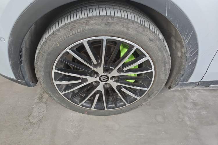 Used Leapmotor C11 2026 All-Electric 640 LiDAR Prestige Edition Left Front Wheel Hub