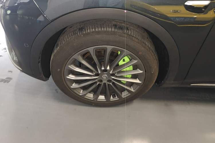 Used Leapmotor C11 2026 All-Electric 640 LiDAR Prestige Edition Left Front Wheel Hub