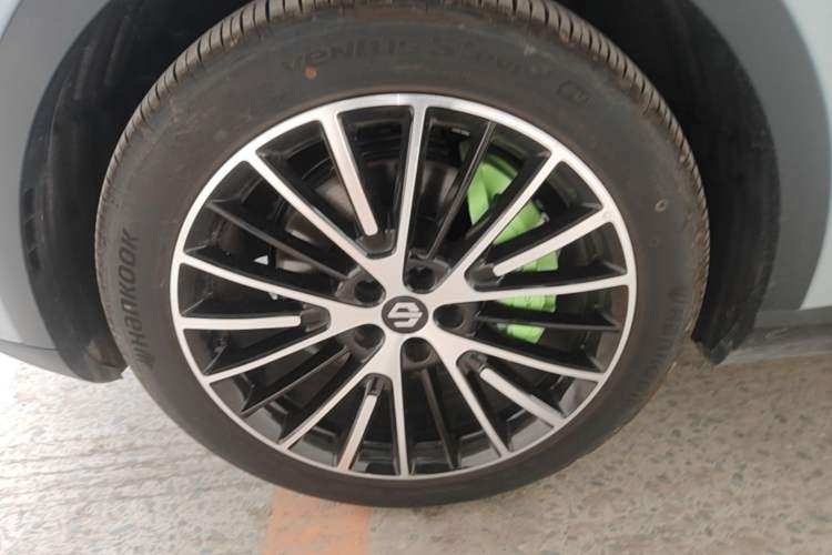 Used Leapmotor C11 2026 All-Electric 640 LiDAR Prestige Edition Left Front Wheel Hub