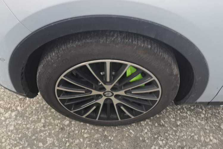 Used Leapmotor C11 2026 All-Electric 640 LiDAR Prestige Edition Left Front Wheel Hub