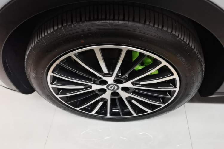 Used Leapmotor C11 2026 All-Electric 640 LiDAR Prestige Edition Left Front Wheel Hub