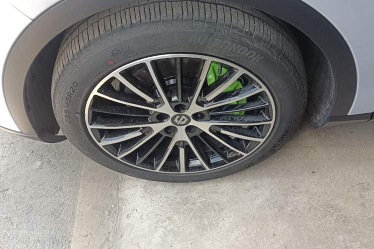 Used Leapmotor C11 2026 All-Electric 640 LiDAR Prestige Edition Left Front Wheel Hub