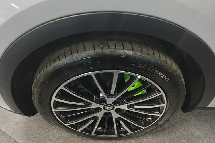 Used Leapmotor C11 2026 All-Electric 640 LiDAR Prestige Edition Left Front Wheel Hub