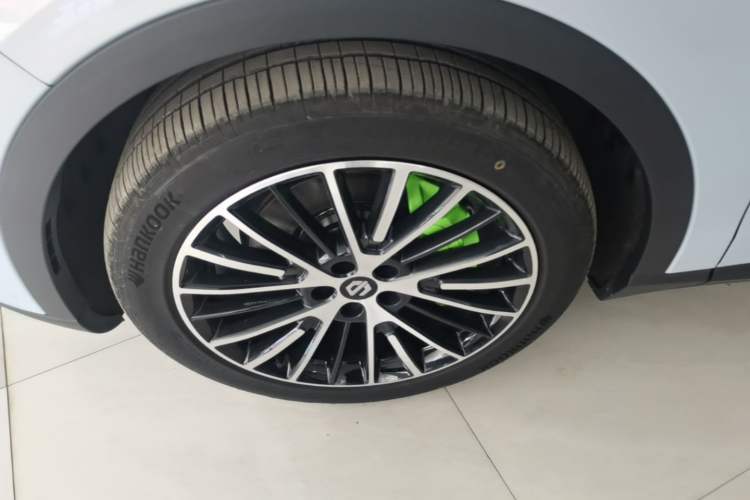 Used Leapmotor C11 2026 All-Electric 640 LiDAR Prestige Edition Left Front Wheel Hub